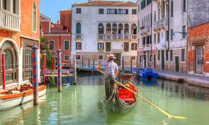 Gondola Ride Experience In Venice