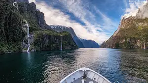 Milford Sound Scenic Small Group Tour & Cruise | From Queenstown
