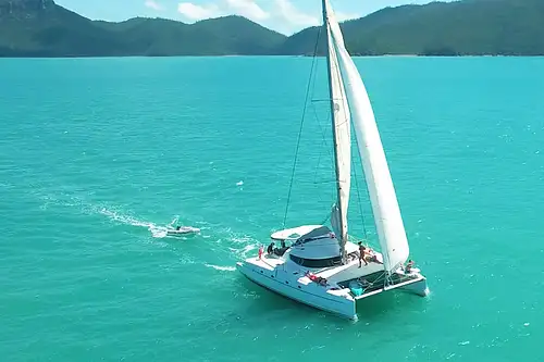 Airlie Beach 2 Day Sailing Tour – Entice Whitsundays Highlights