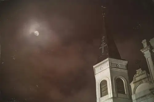 New Orleans Dark History Walking Tour – Devil’s Empire Guided Experience